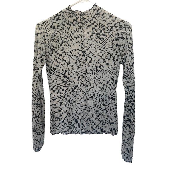 NWOT Free People Movement Lightweight Active Layering Long Sleeve Top xs - Picture 1 of 5